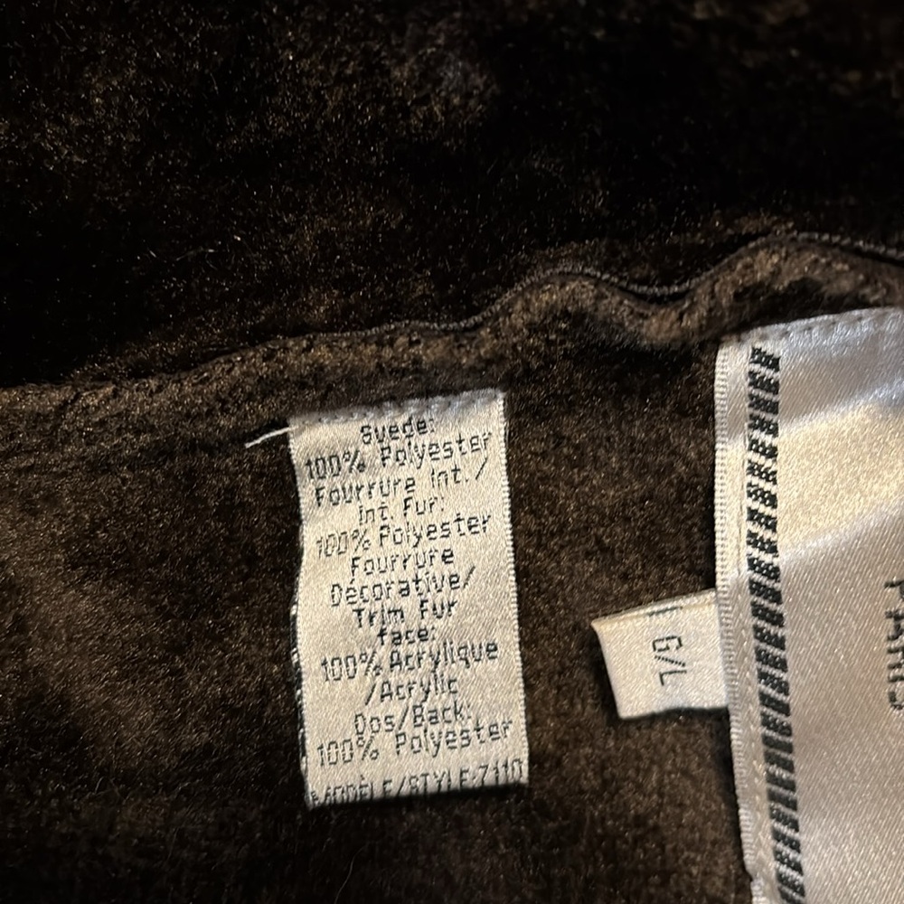 Chocolate brown lined soft zippered jacket has pockets - Picture 10 of 15